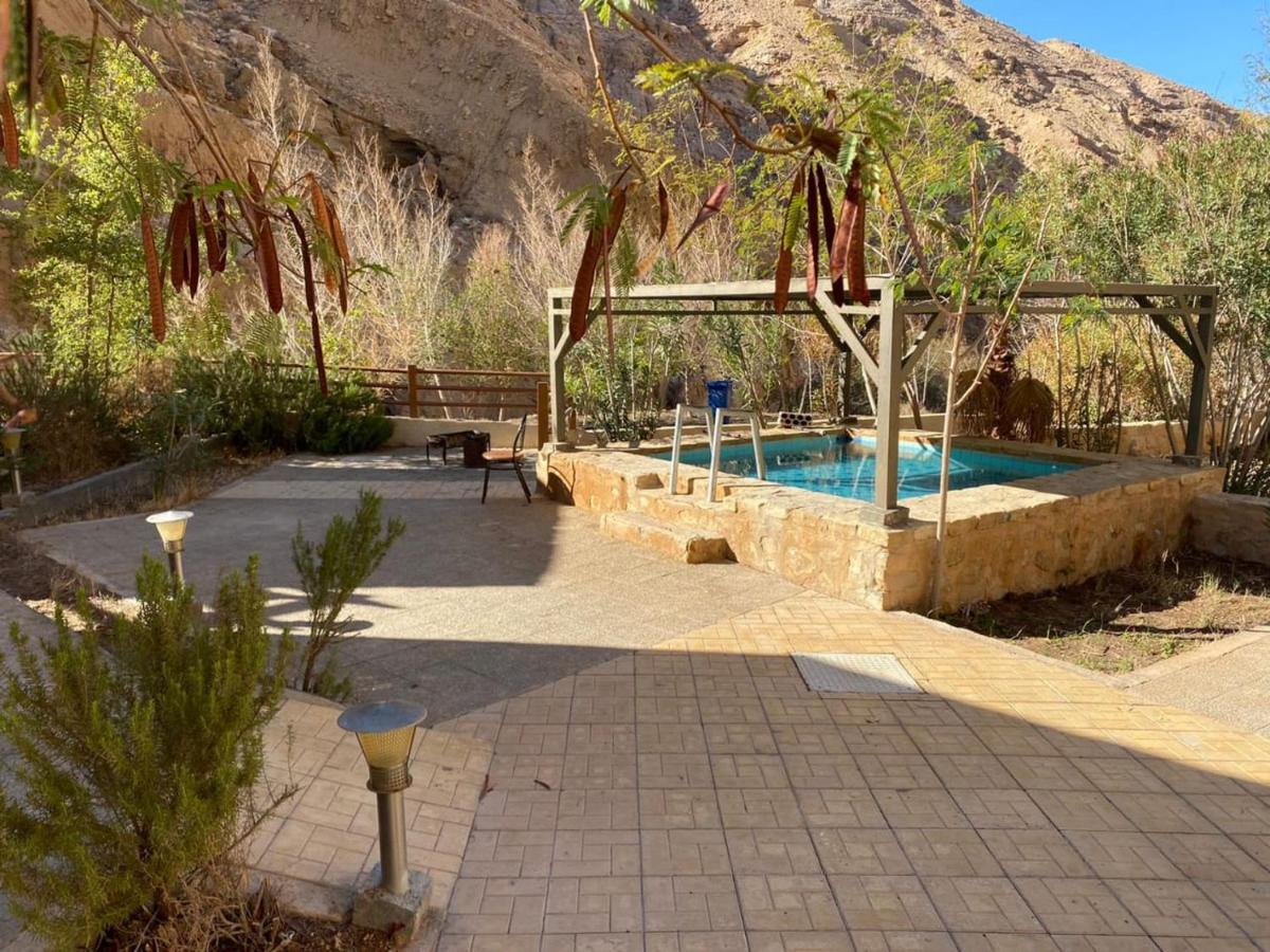 Afra Hot Springs Chalets At-Tafilah Exterior photo