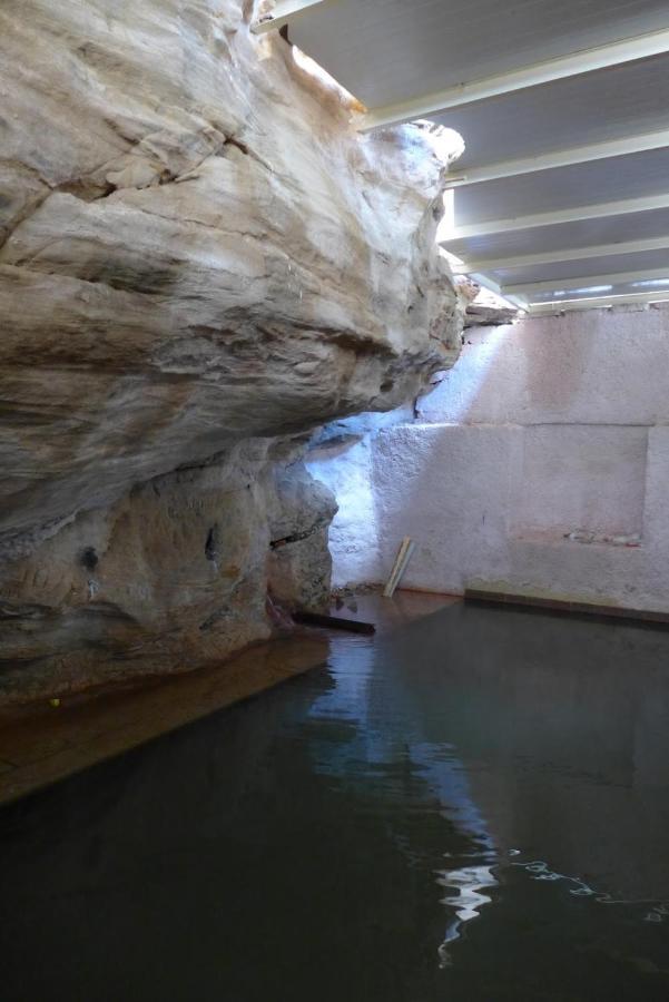 Afra Hot Springs Chalets At-Tafilah Exterior photo