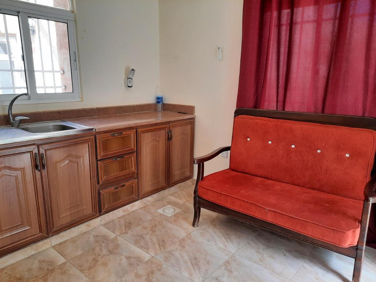 Afra Hot Springs Chalets At-Tafilah Exterior photo