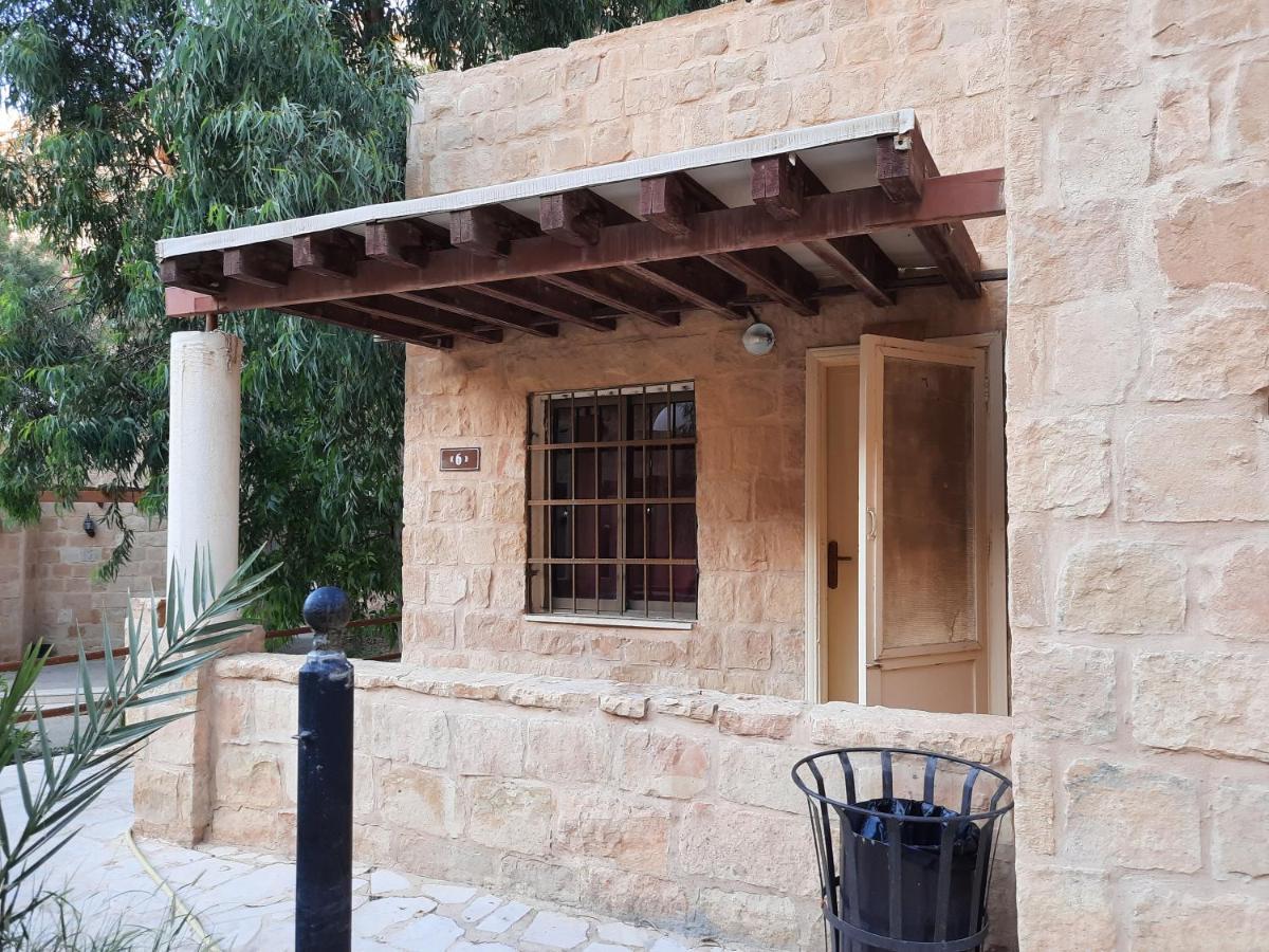 Afra Hot Springs Chalets At-Tafilah Exterior photo