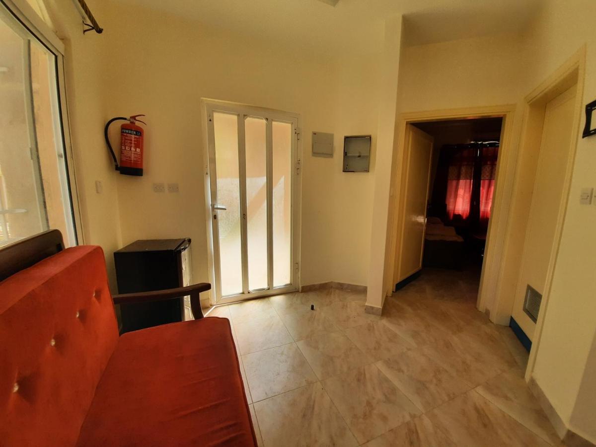 Afra Hot Springs Chalets At-Tafilah Exterior photo