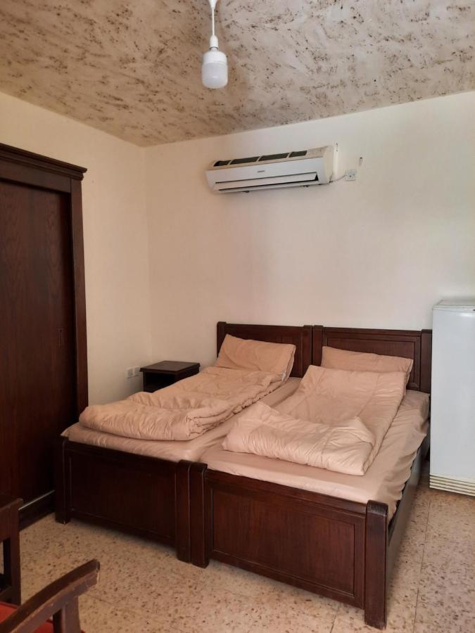 Afra Hot Springs Chalets At-Tafilah Exterior photo